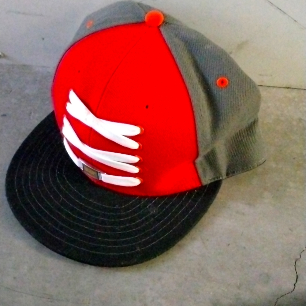 Fitted hat